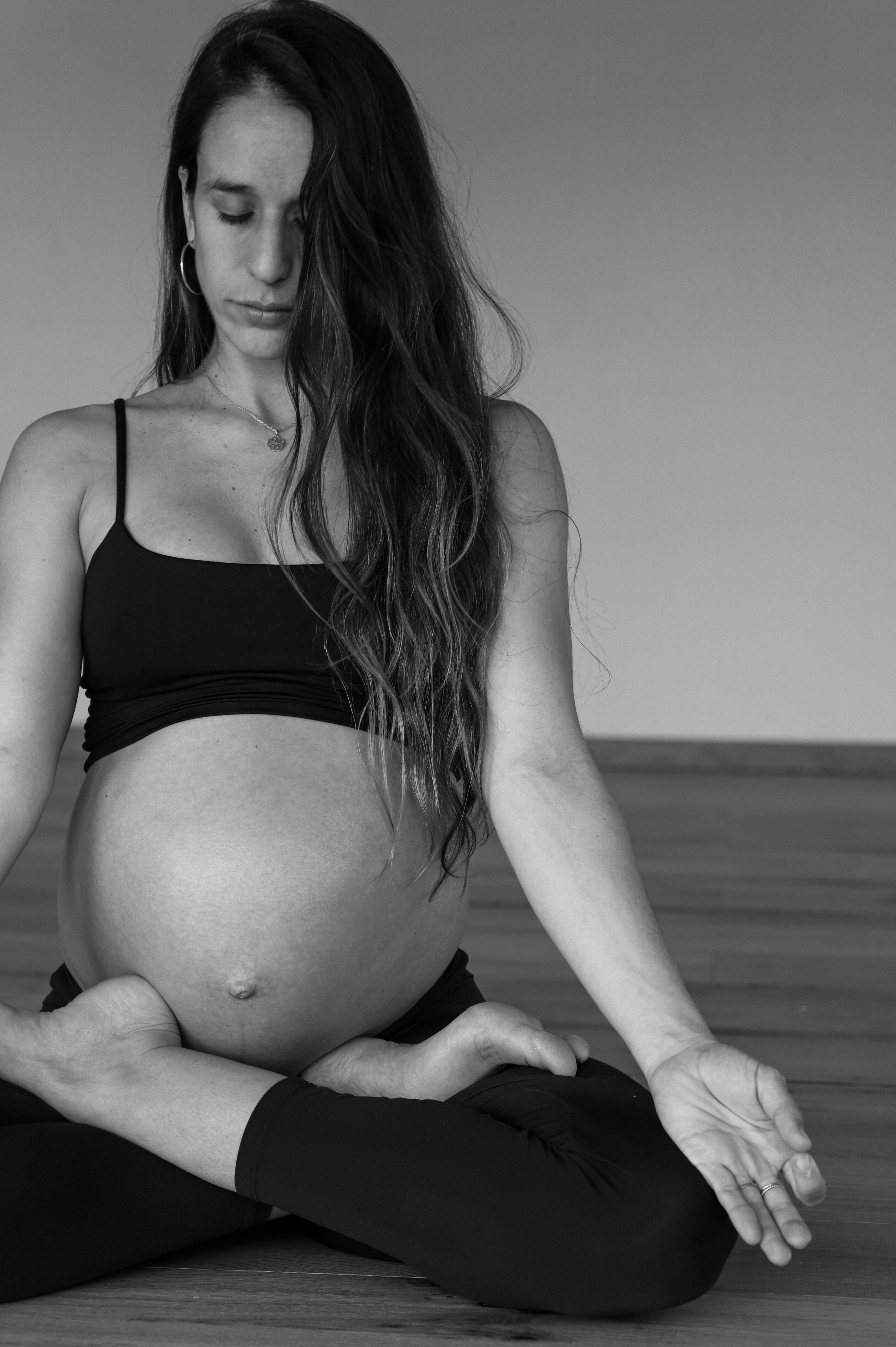 JOANA MASO  -  CLASE DE YOGA PARA EMBARAZADAS